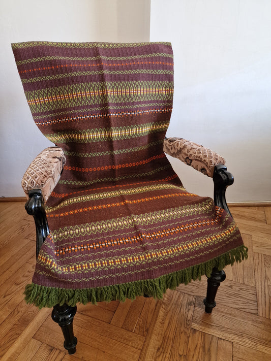 Woven chair cover in earth tones (DZTO 23)