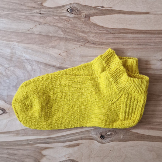 Yellow short woolen socks size 43-45. (ASZE 52)