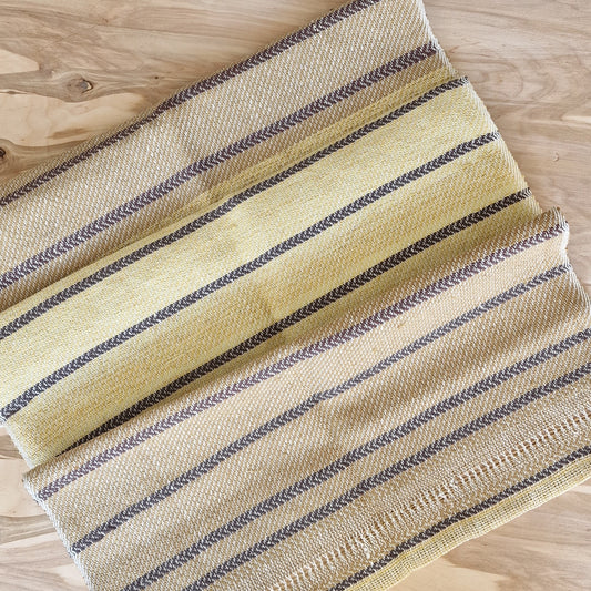 Austs lina galda celiņš dzelteni brūnos toņos. 54 x 102 cm (VIER 12) - www.tiptip.lv 