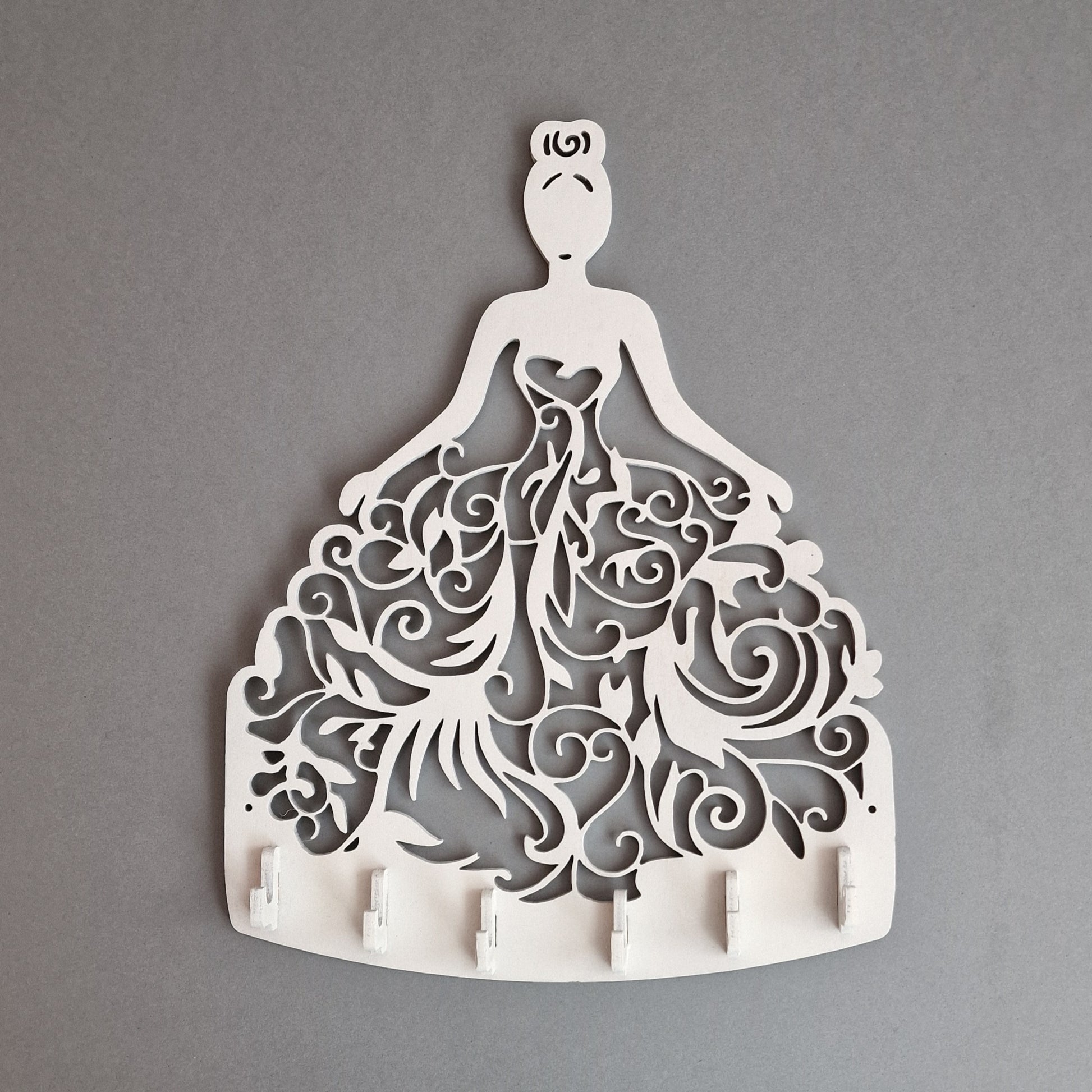 Balta saplākšņa atslēgu pakaramais "Dāma" ar 6 āķīšiem 20.5x26.7 cm (RAJO 34) - www.tiptip.lv 