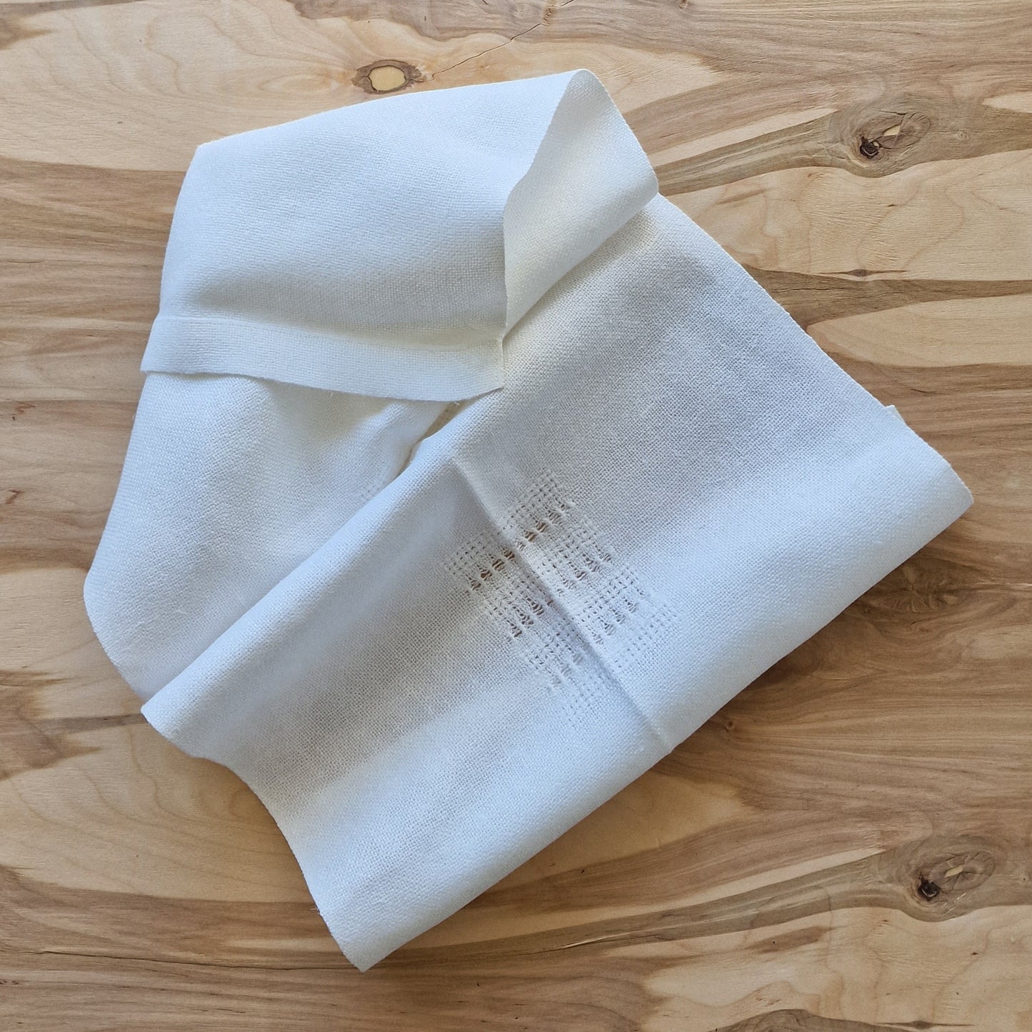 Balts lina galda celiņš 36 x 76 cm (DZPĒ 12) - www.tiptip.lv 