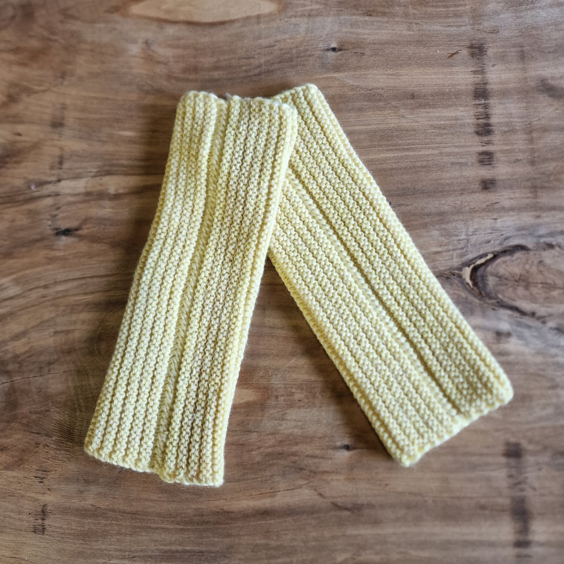 Gaiši dzeltenas getras / garie roku mauči (VEPA 54) - www.tiptip.lv 