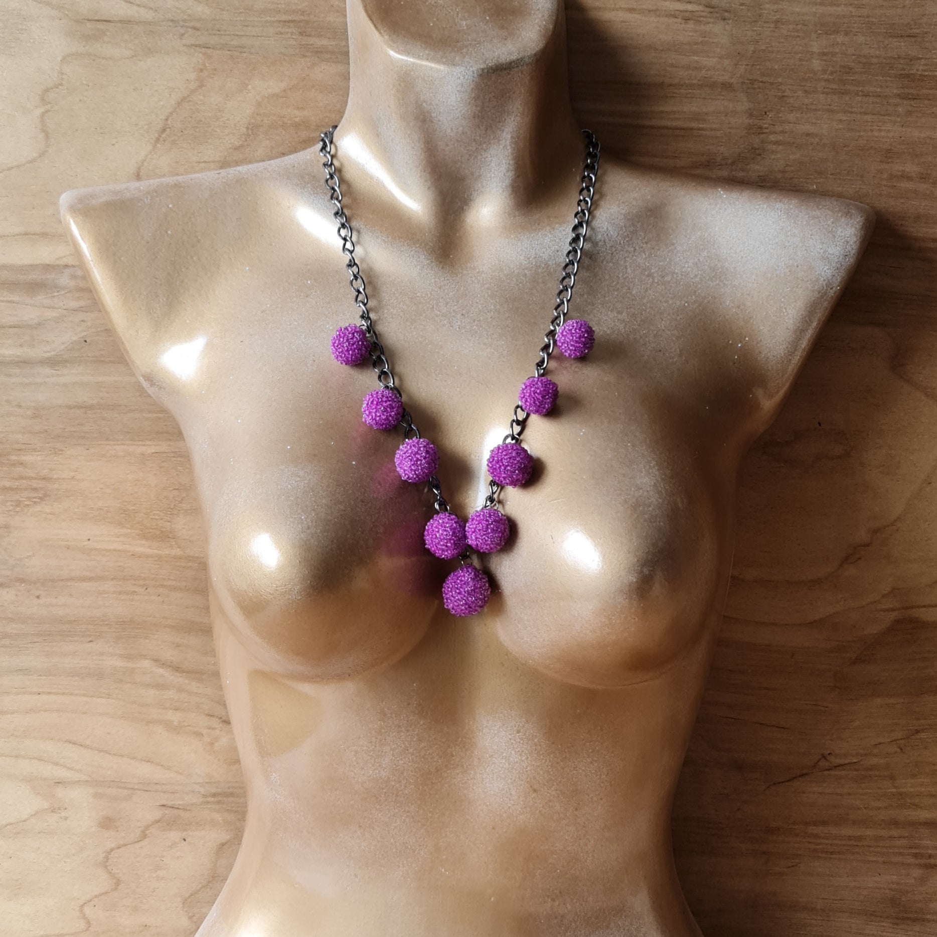 Kaklarota violetā krāsā - www.tiptip.lv 