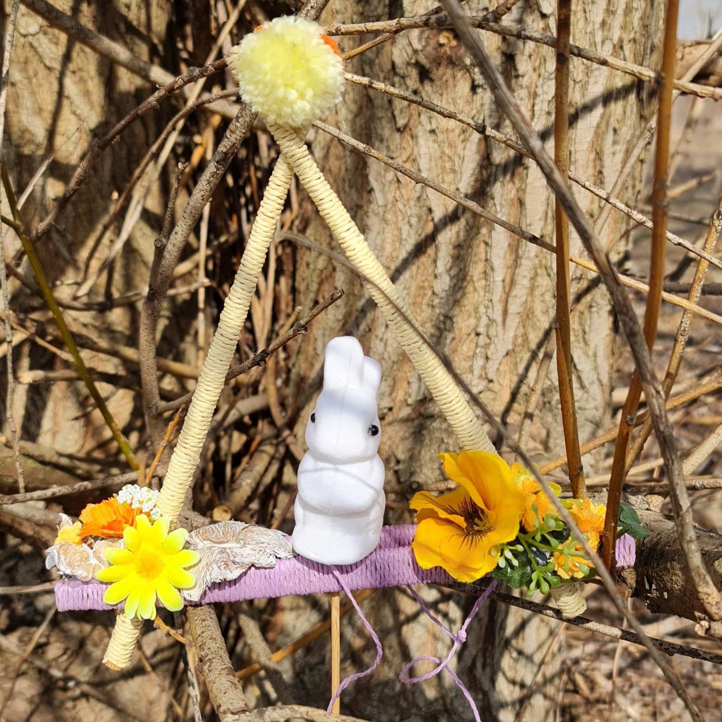 Lieldienu dekors - iekarināms trijstūris (AIPU 20) - www.tiptip.lv 