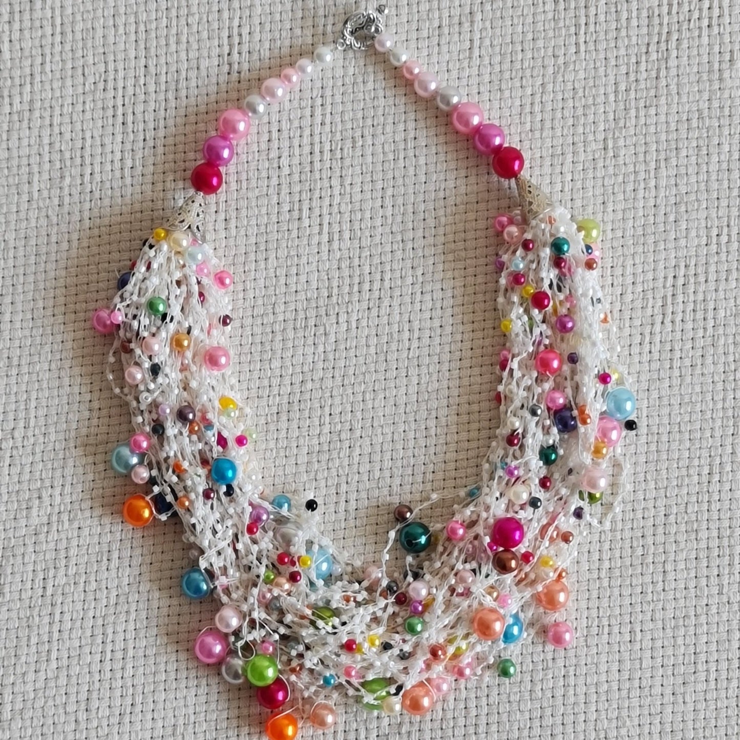 Pērļota kaklarota - www.tiptip.lv 