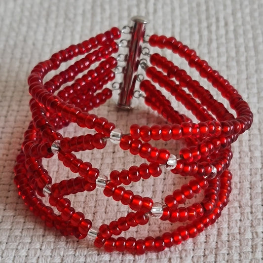 Pērļota rokassprādze - www.tiptip.lv 