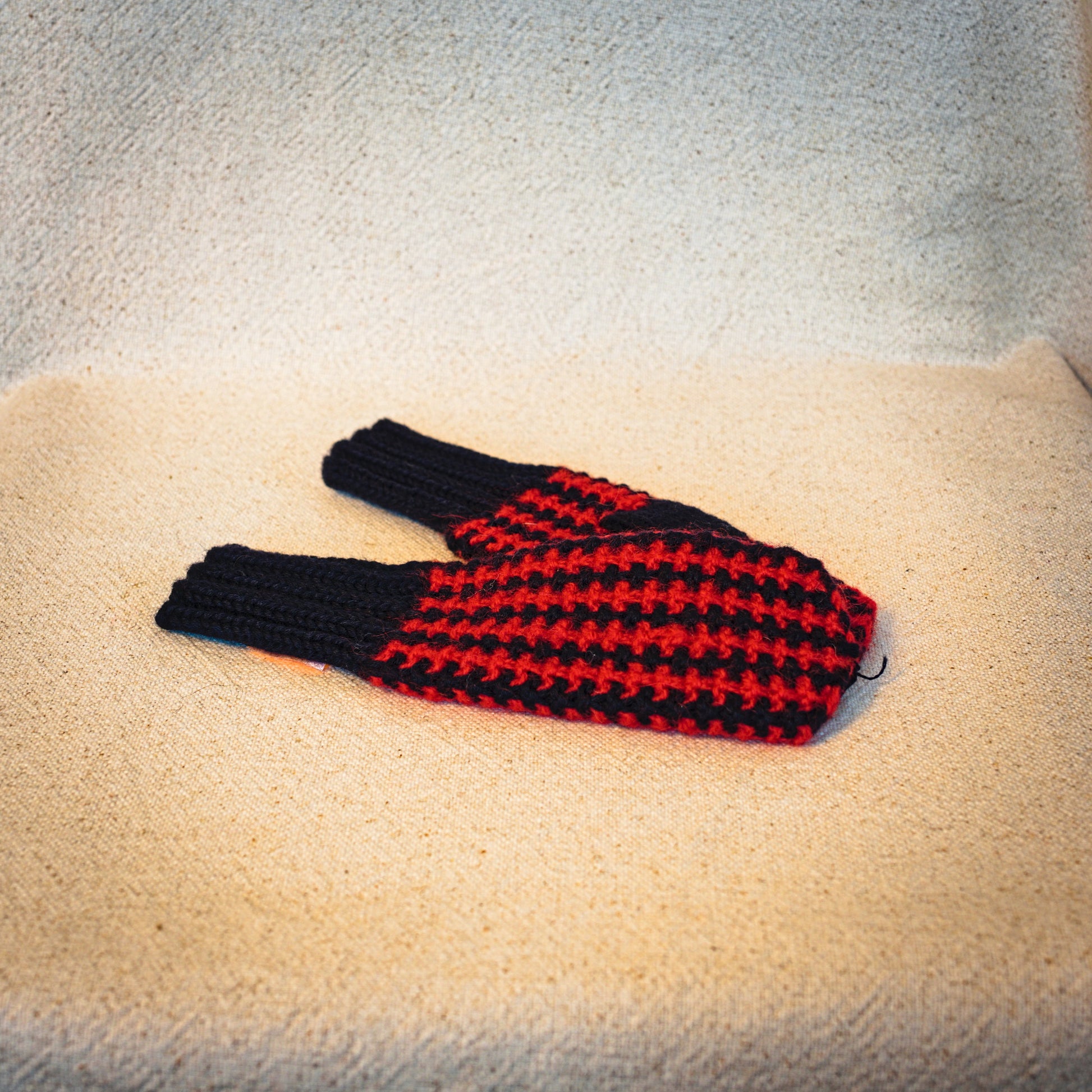 Sarkani / t.zili jauniešu (9-12 gadi) dūraiņi (VEPA 44) - www.tiptip.lv 