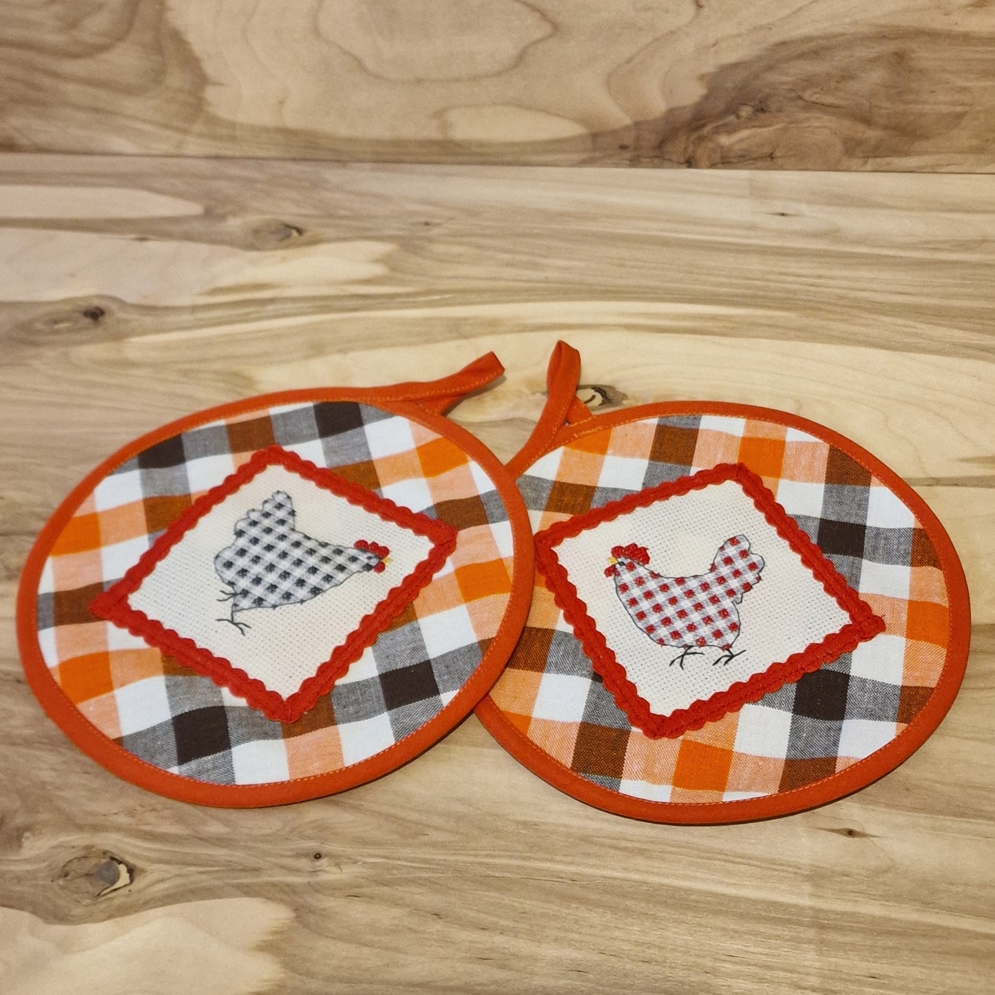 Virtuves silto trauku turekļi 2 gab. oranžs / balts / melns (RECE 20) - www.tiptip.lv 