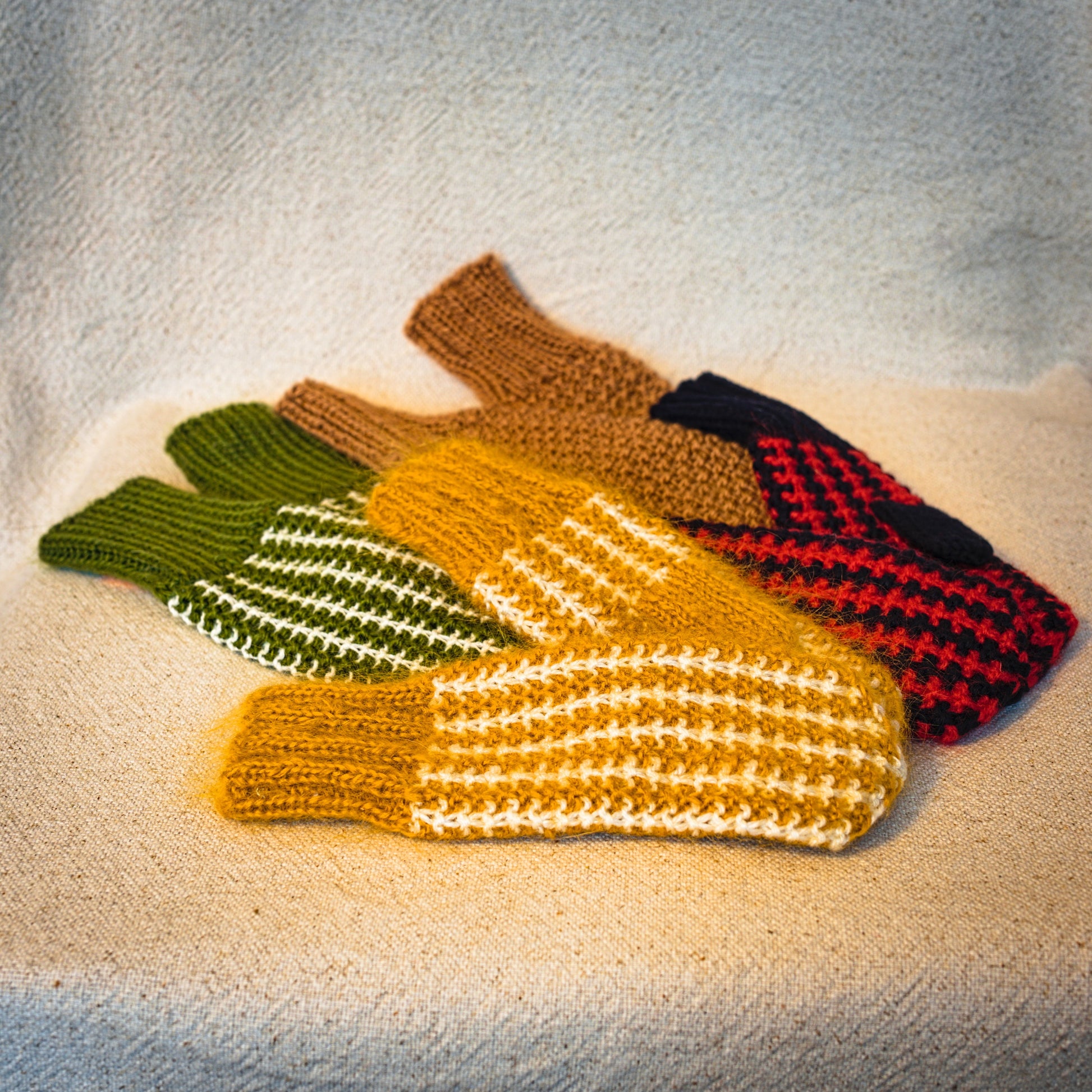 Zilpelēki vienā rakstā adīti dūraiņi (VEPA 32) - www.tiptip.lv 